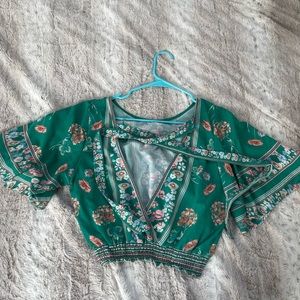 Cute floral crop top!